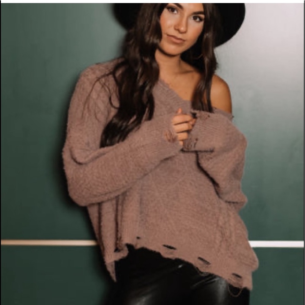 Kittenish Mollie mauve distressed sweater, size M